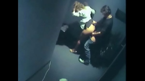 Hidden Cam Captures Hallway Sex PRONHUP PORNHUP X